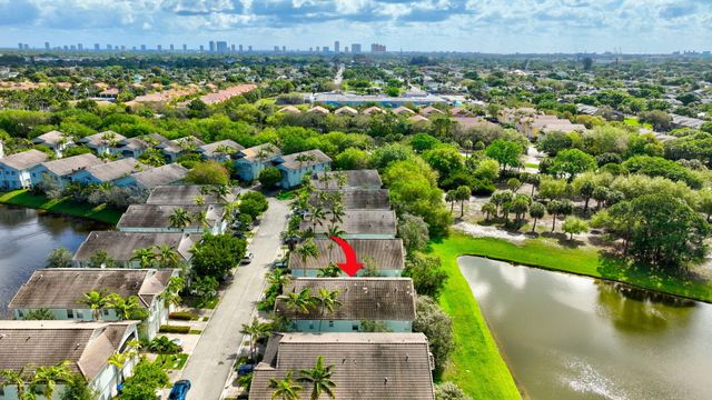 3167 Laurel Ridge Circle, Riviera Beach, FL 33404