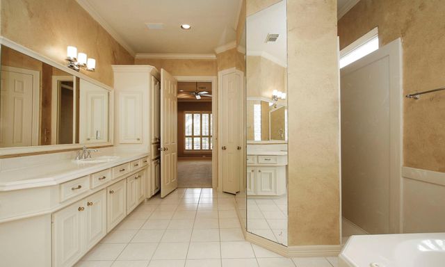 8 Epernay Place, Jersey Village, TX 77040