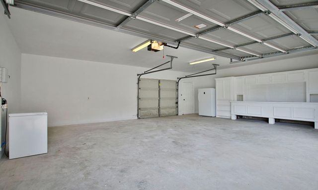 8 Epernay Place, Jersey Village, TX 77040