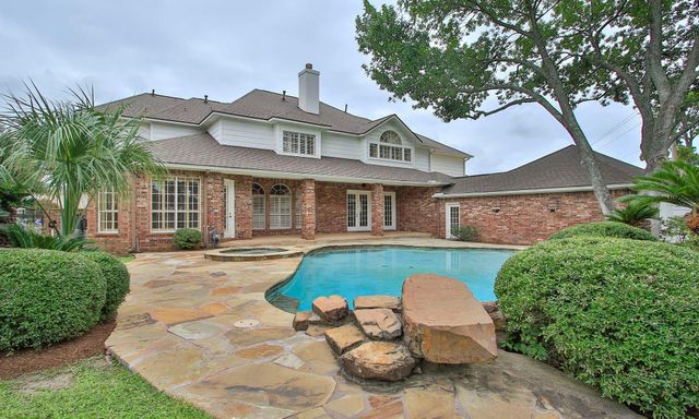 8 Epernay Place, Jersey Village, TX 77040