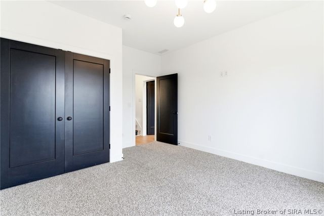 110 Howard Lane, Jeffersonville, IN 47130