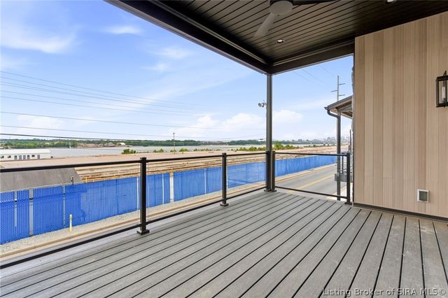 110 Howard Lane, Jeffersonville, IN 47130