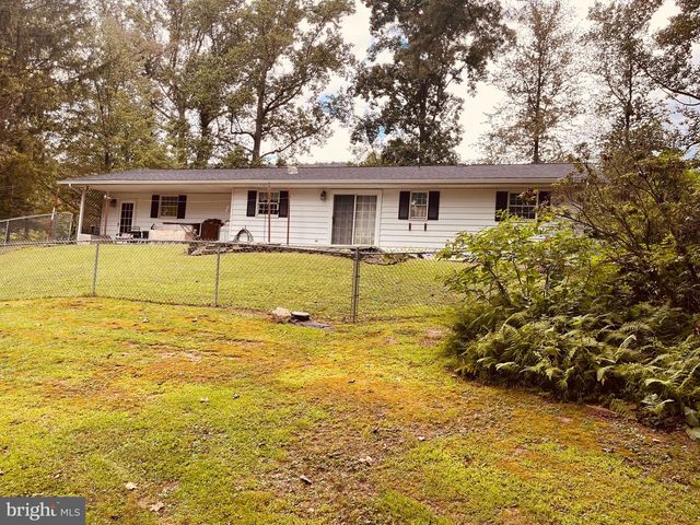 1254 W BROAD ST, Williamstown, PA 17098