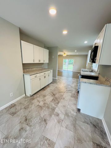 9301 Hondo Drive, Crossville, TN 38572