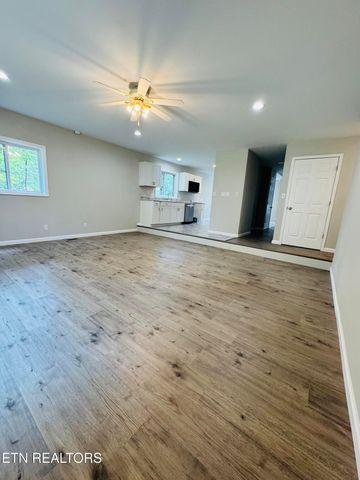 9301 Hondo Drive, Crossville, TN 38572