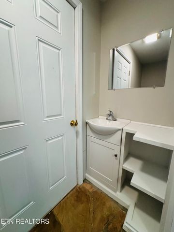 9301 Hondo Drive, Crossville, TN 38572