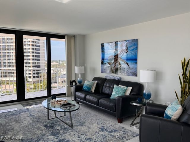 320 Seaview CT 2-712, Marco Island, FL 34145