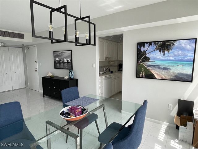 320 Seaview CT 2-712, Marco Island, FL 34145