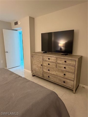 320 Seaview CT 2-712, Marco Island, FL 34145