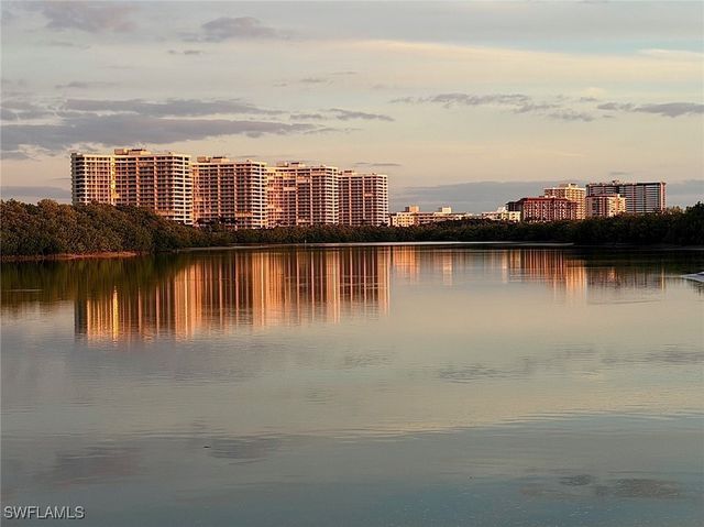 320 Seaview CT 2-712, Marco Island, FL 34145