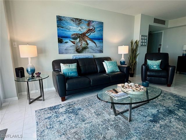 320 Seaview CT 2-712, Marco Island, FL 34145