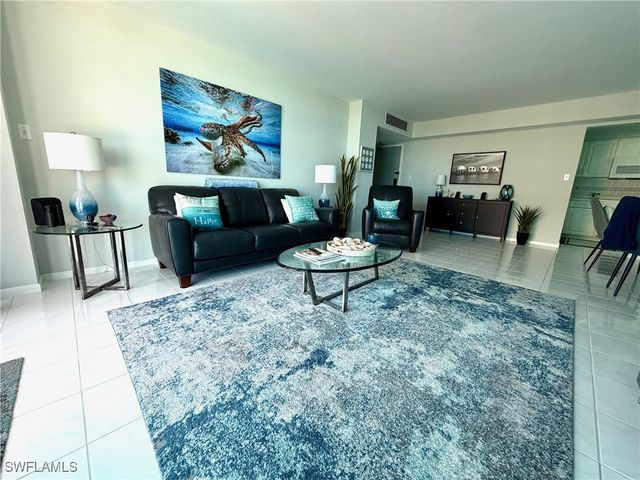 320 Seaview CT 2-712, Marco Island, FL 34145