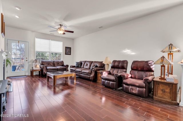 19 Turnbridge Court, Jackson, NJ 08527