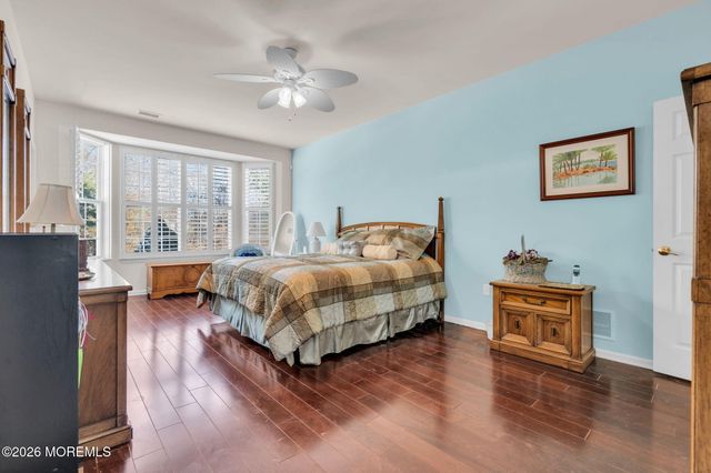 19 Turnbridge Court, Jackson, NJ 08527