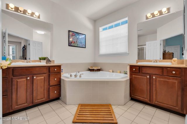 19 Turnbridge Court, Jackson, NJ 08527