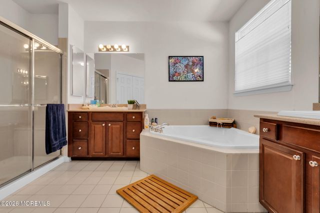 19 Turnbridge Court, Jackson, NJ 08527