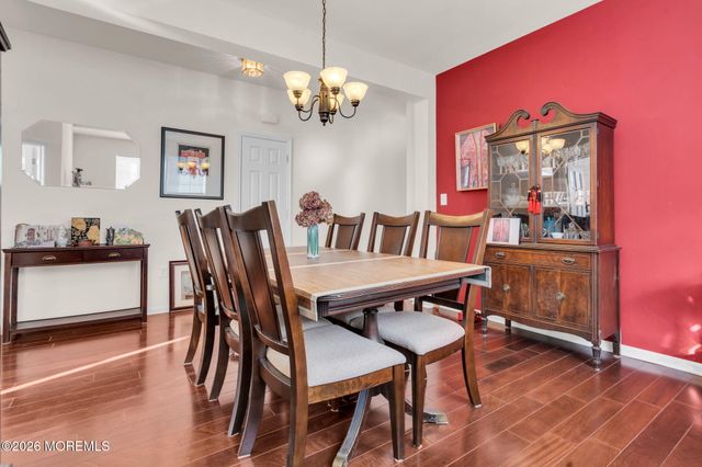 19 Turnbridge Court, Jackson, NJ 08527