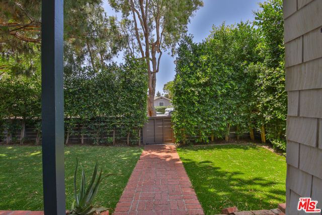 1817 17th Street, Santa Monica, CA 90404