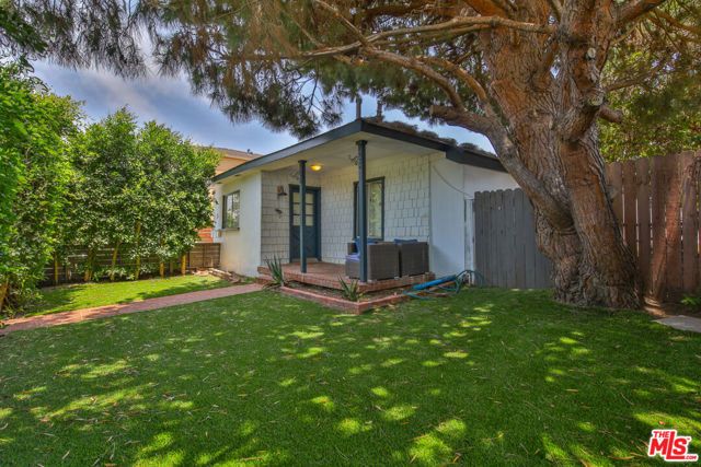 1817 17th Street, Santa Monica, CA 90404