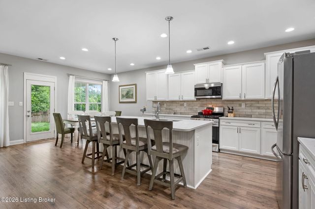 18683 Mila Marie Dr, Louisville, KY 40245