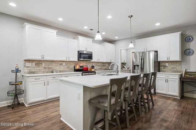 18683 Mila Marie Dr, Louisville, KY 40245