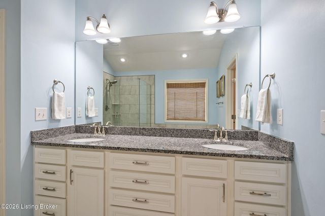 18683 Mila Marie Dr, Louisville, KY 40245