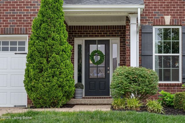 18683 Mila Marie Dr, Louisville, KY 40245
