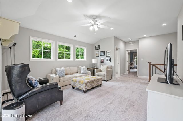18683 Mila Marie Dr, Louisville, KY 40245