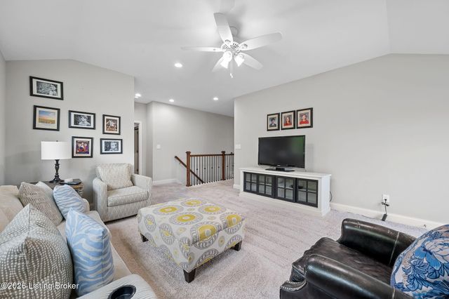 18683 Mila Marie Dr, Louisville, KY 40245
