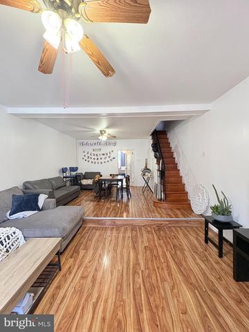 2033 S 9TH ST, Philadelphia, PA 19148