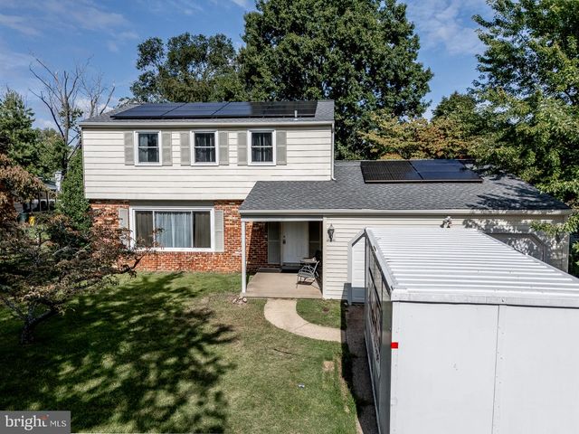 10 BULL RUN RD, Laurel Springs, NJ 08021