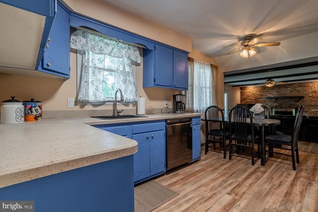 10 BULL RUN RD, Laurel Springs, NJ 08021