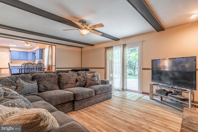 10 BULL RUN RD, Laurel Springs, NJ 08021