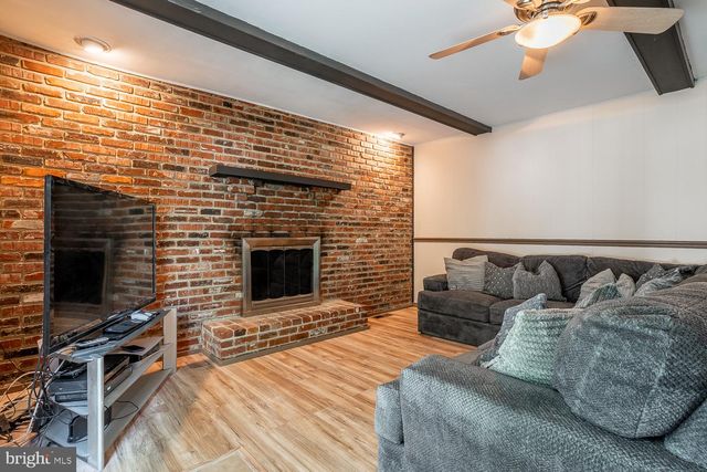 10 BULL RUN RD, Laurel Springs, NJ 08021