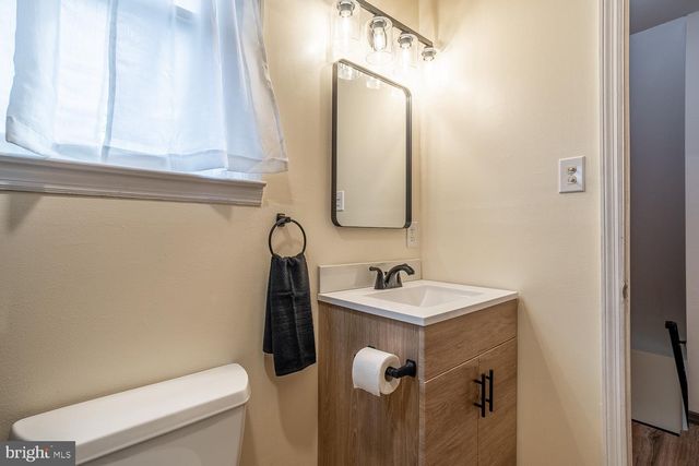 10 BULL RUN RD, Laurel Springs, NJ 08021