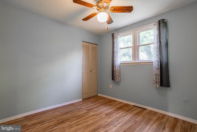 10 BULL RUN RD, Laurel Springs, NJ 08021