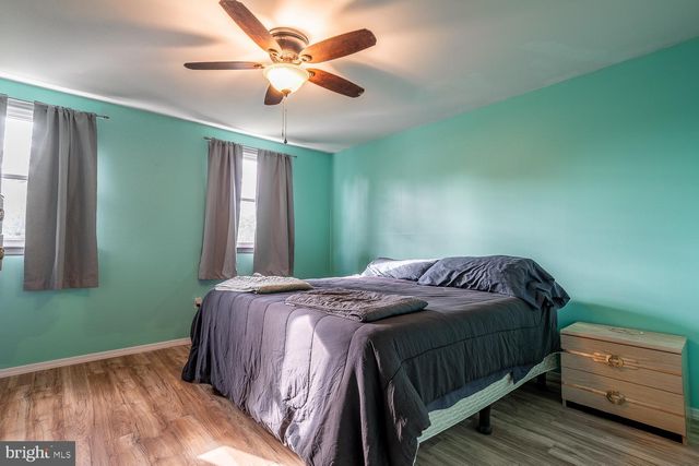 10 BULL RUN RD, Laurel Springs, NJ 08021