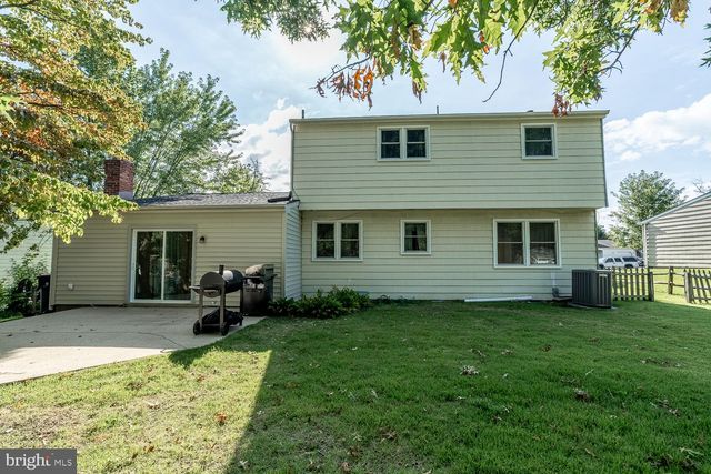 10 BULL RUN RD, Laurel Springs, NJ 08021