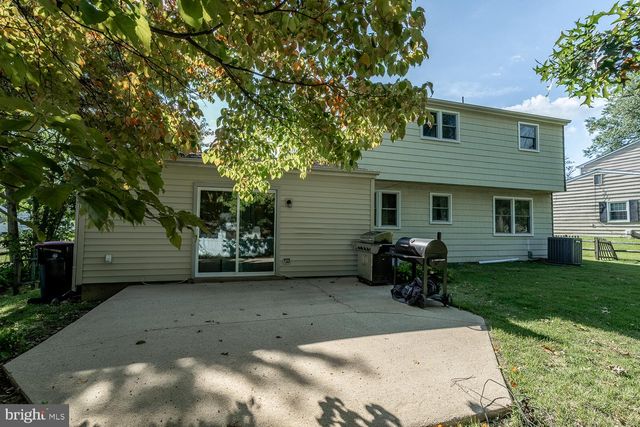 10 BULL RUN RD, Laurel Springs, NJ 08021