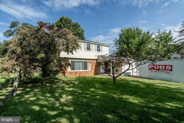 10 BULL RUN RD, Laurel Springs, NJ 08021