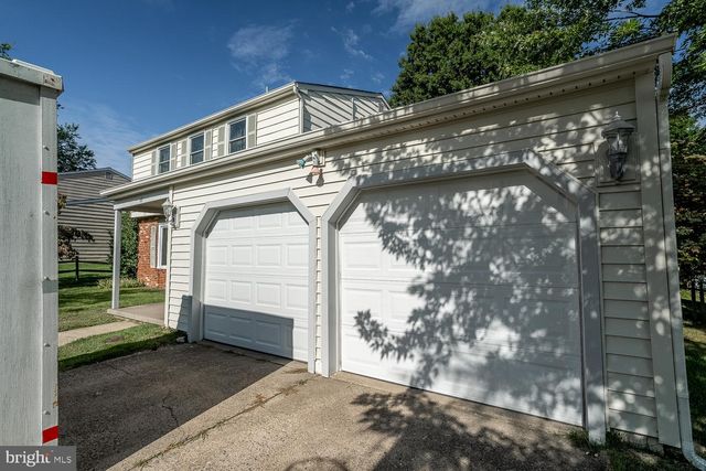 10 BULL RUN RD, Laurel Springs, NJ 08021