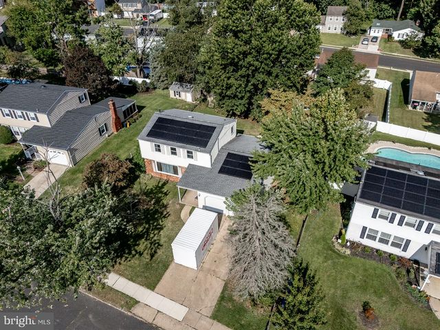 10 BULL RUN RD, Laurel Springs, NJ 08021