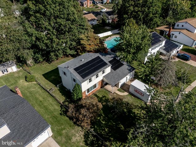 10 BULL RUN RD, Laurel Springs, NJ 08021