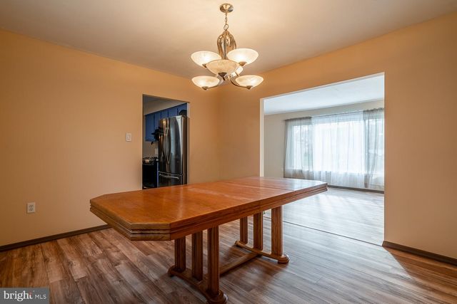 10 BULL RUN RD, Laurel Springs, NJ 08021