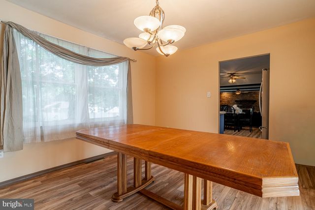 10 BULL RUN RD, Laurel Springs, NJ 08021