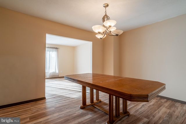 10 BULL RUN RD, Laurel Springs, NJ 08021