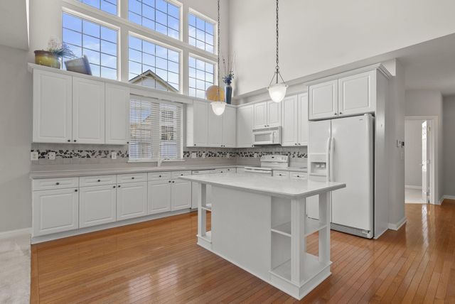 10053 Juliana Circle, Powell, OH 43065