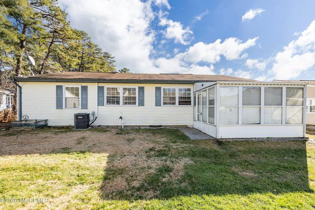 56 S Chestnut Avenue, Whiting, NJ 08759