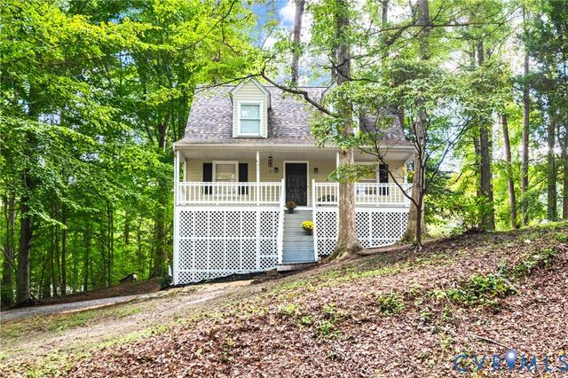 6421 Lakeshore Dr, Quinton, VA 23141