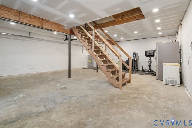 6421 Lakeshore Dr, Quinton, VA 23141